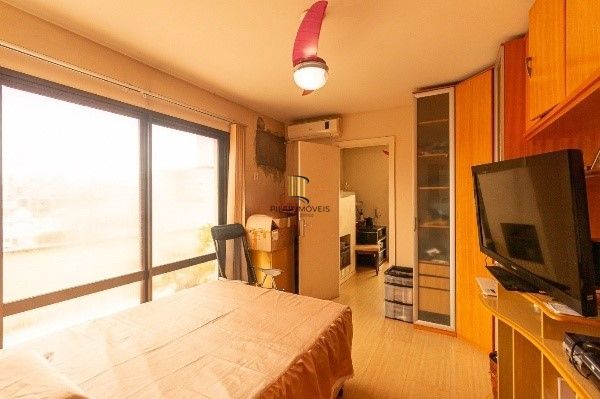 Cobertura com 3 quartos, 2 suítes e 2 vagas no Petrópolis – Vista deslumbrante!