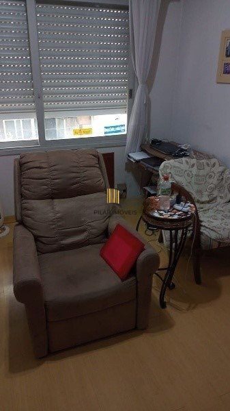 Vende-se amplo apartamento 2 dorm, vaga coberta, predio c/ elevador - 62m² - Rio Branco