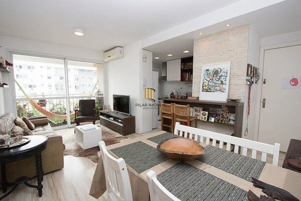 Vende-se apartamento com 2 quartos (1 suíte), 68m² e 2 vagas – Passo da Areia