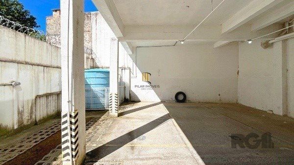 Elegante Apartamento Mobiliado com Suíte, Churrasqueira e 1 Vaga no Menino Deus - 73m²