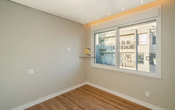 Vende-se luxuosa cobertura com 270m²- 3 suítes, 3 vagas e piscina no Auxiliadora