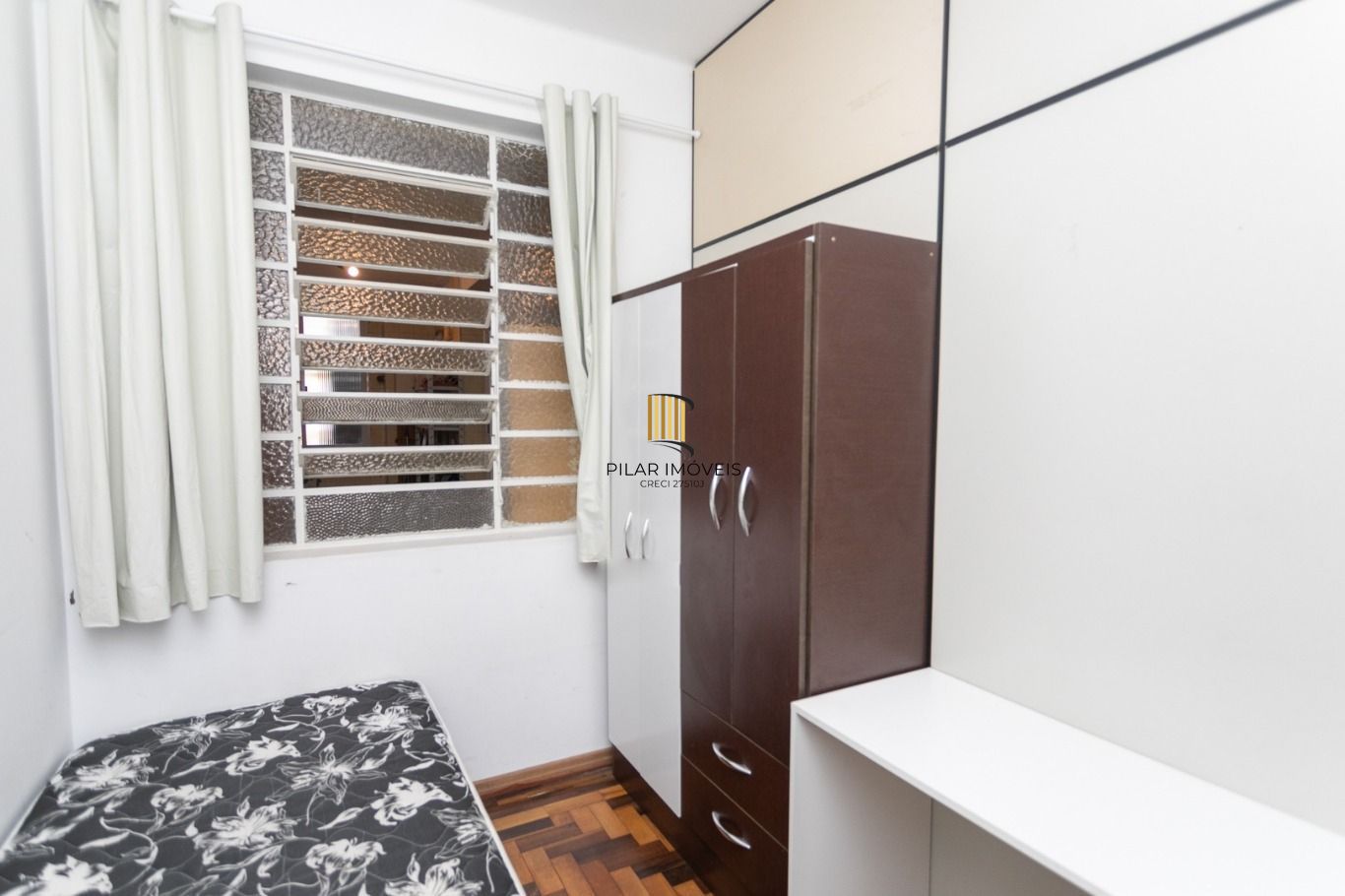 Vende-se apartamento com 3 quartos(1 suíte), 95m², sacada e 1 vaga - Bela Vista