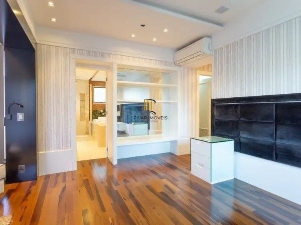 Vende-se amplo apartamento luxuoso 3 suítes e 3 vagas, hidro, mobiliado, dependência completa - 221m² - Bela Vista