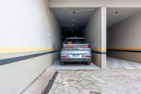 Vende-se apartamento com 3 quartos (1 suíte), 123m² e 2 vagas – Auxiliadora