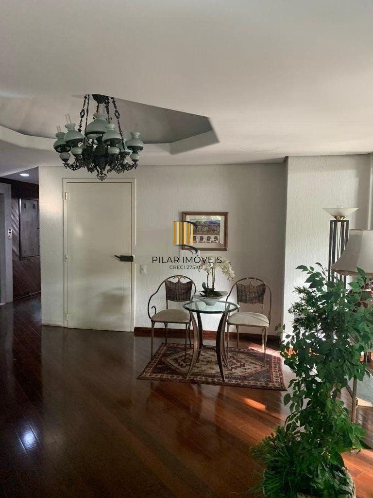 Vende-se ampla cobertura com 3 dormitórios 3 vagas - 269m² - Bairro Moinhos de Vento