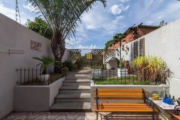 Vende-se belo sobrado com 3 quartos com suíte e 3 vagas cobertas - 182m² - Vila Ipiranga