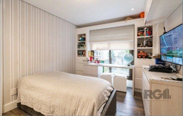 Apartamento de 192m² com 3 Suítes, 3 Vagas e Móveis Planejados de Alto Padrão Próximo à Praça da Encol