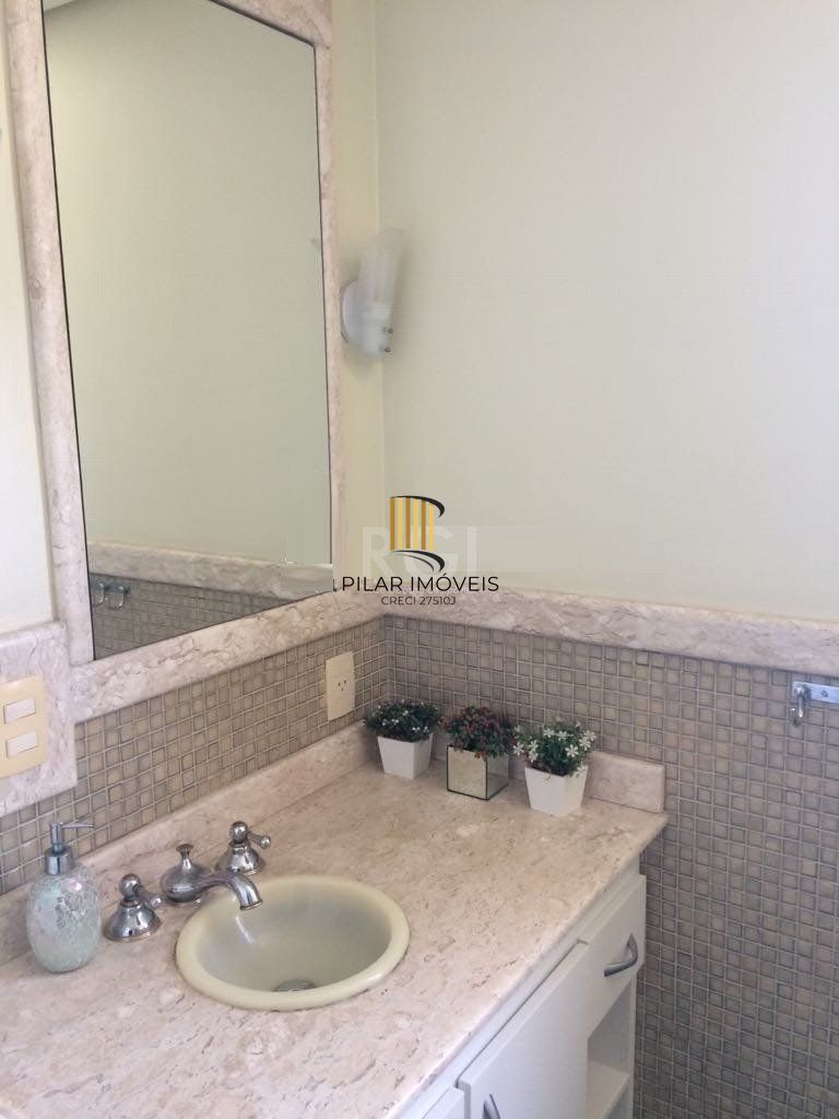 Cobertura para Venda - 248m², 3 dormitórios, sendo 1 suites, 2 vagas - Mont Serrat