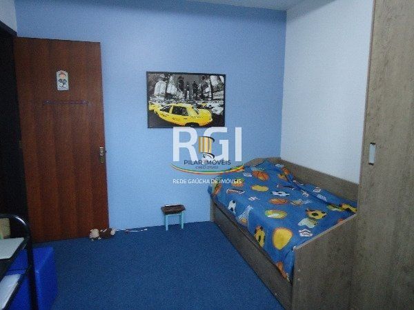 Casa à Venda – 320m², 3 Dormitórios (1 Suíte), 5 Vagas – Partenon