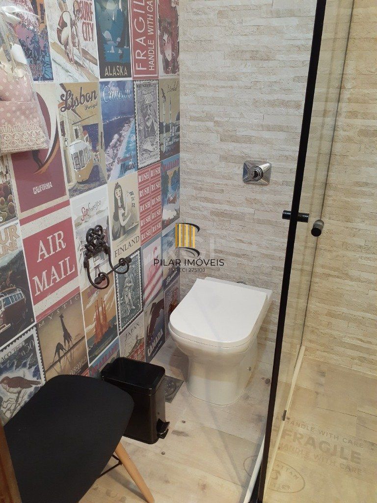 Casa 3 dormitórios, 2 suítes, 4 vagas, 257,52 m² de área privativa, no Bairro Ipanema