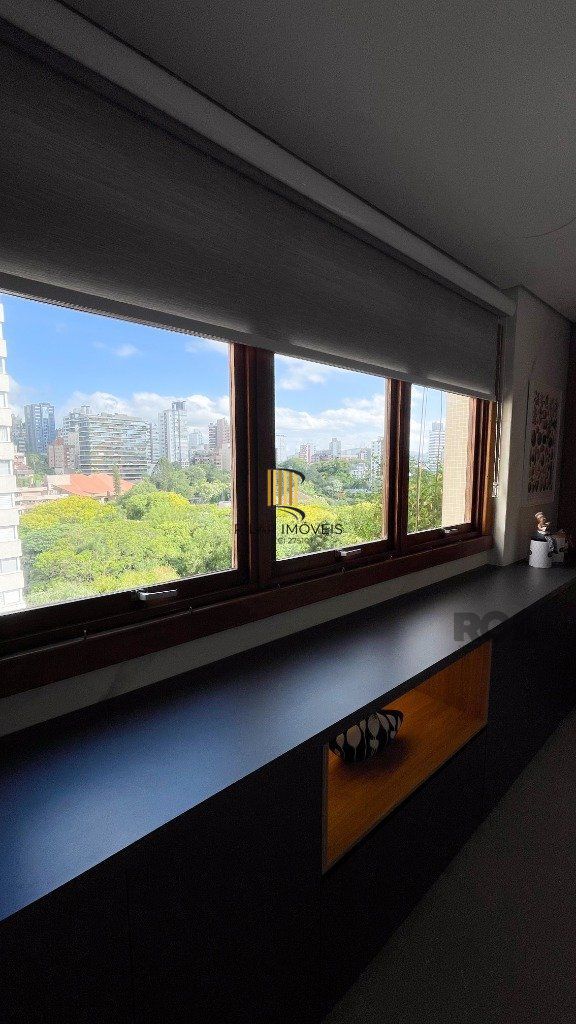 Vende-se luxuoso apartamento 3 quartos com suíte, 2 vagas, com churrasqueira e hidro - 148m² -  Petrópolis