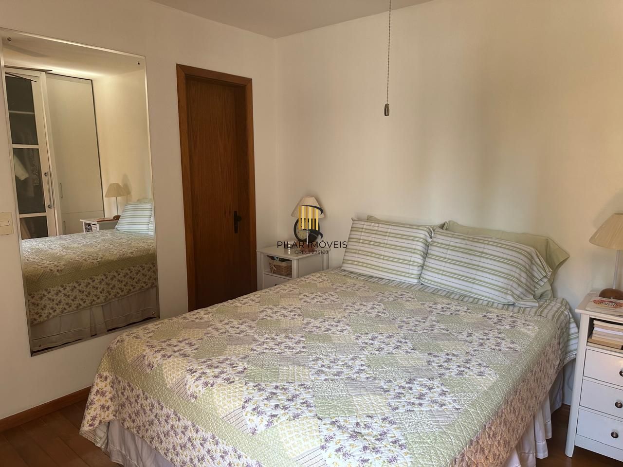 Vende-se apartamento com 2 quartos (1 suíte), 70m² e 1 vaga – Mont Serrat