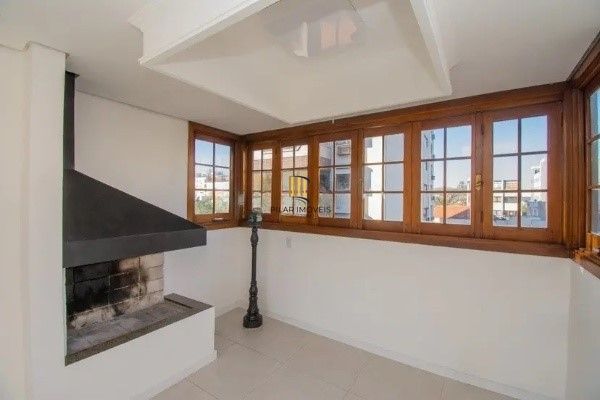 Vende-se apartamento de 2 quartos, 1 vaga, 87m² - Bom Fim