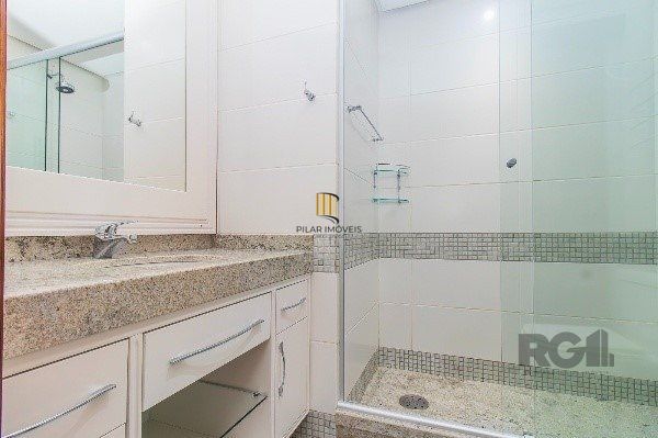 Apartamento de alto padrão, 3 suítes, 3 vagas, ao lado da Praça da Encol