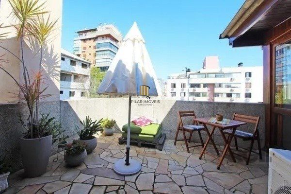 Vende-se bela cobertura 3 quartos com suíte, 2 vagas, dependencia completa em prédio com elevador - 220m² - Floresta - Pilar Imóveis