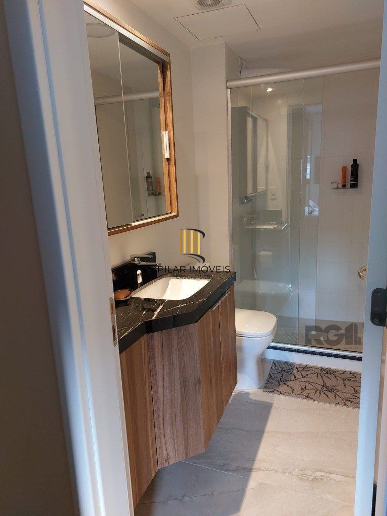 Apartamento stidio com 1 dormitório, 1 vaga de garagem no Bairro Auxiliadora.
