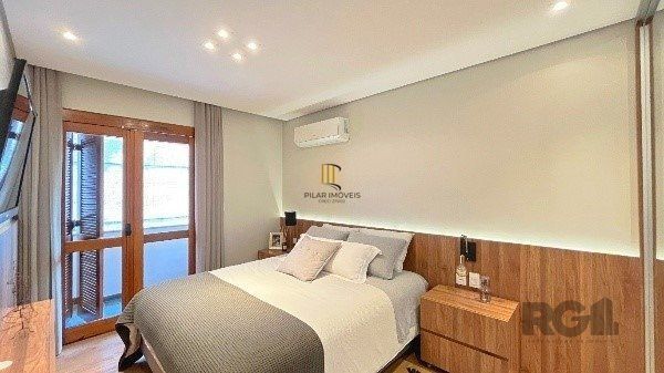 Apartamento de 200m², 4 quartos, 1 suíte e 4 vagas – Moinhos de Vento
