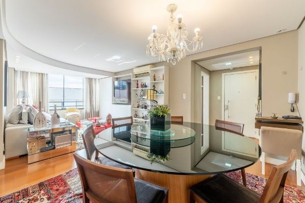 Vende-se apartamento com 3 quartos (1 suíte), 123m² e 2 vagas – Auxiliadora - Pilar Imóveis