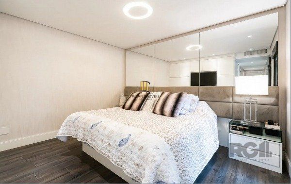 Apartamento de 192m² com 3 Suítes, 3 Vagas e Móveis Planejados de Alto Padrão Próximo à Praça da Encol
