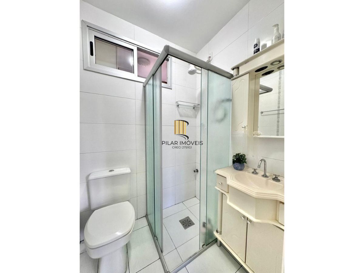 Vende-se apartamento com 2 quartos, 2 vagas – Passo da Areia