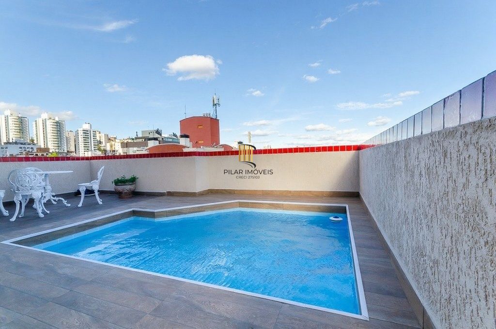 Vende-se cobertura com 3 quartos (1 suíte), 311m² e 3 vagas – Rio Branco