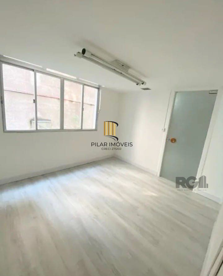 Vende-se sala comercial reformada