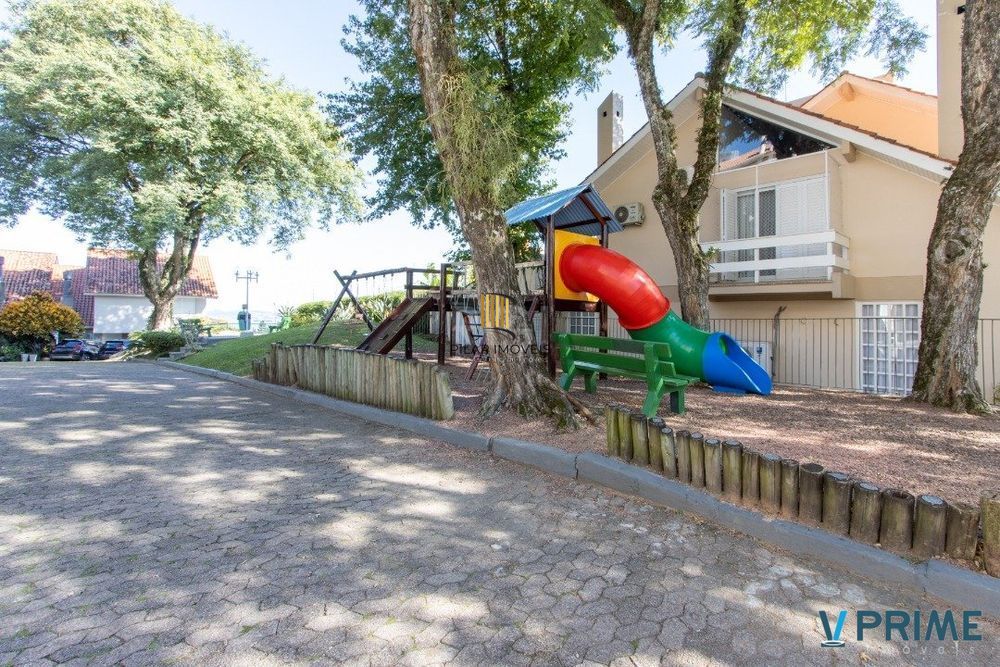Casa em condomínio com 3 quartos, suíte e 200 m² – Tristeza