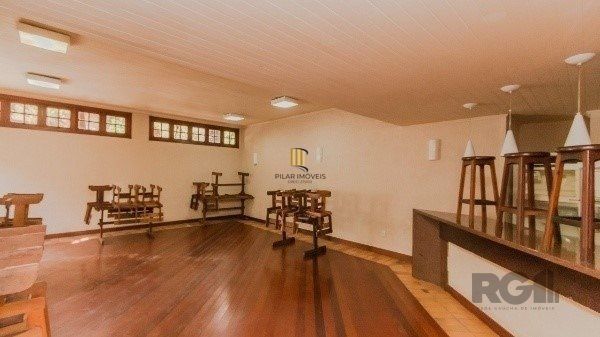 Vende-se ampla casa em condomínio com 3 quartos, suite master, sacada, perto da Encol - 292m² - Bela Vista