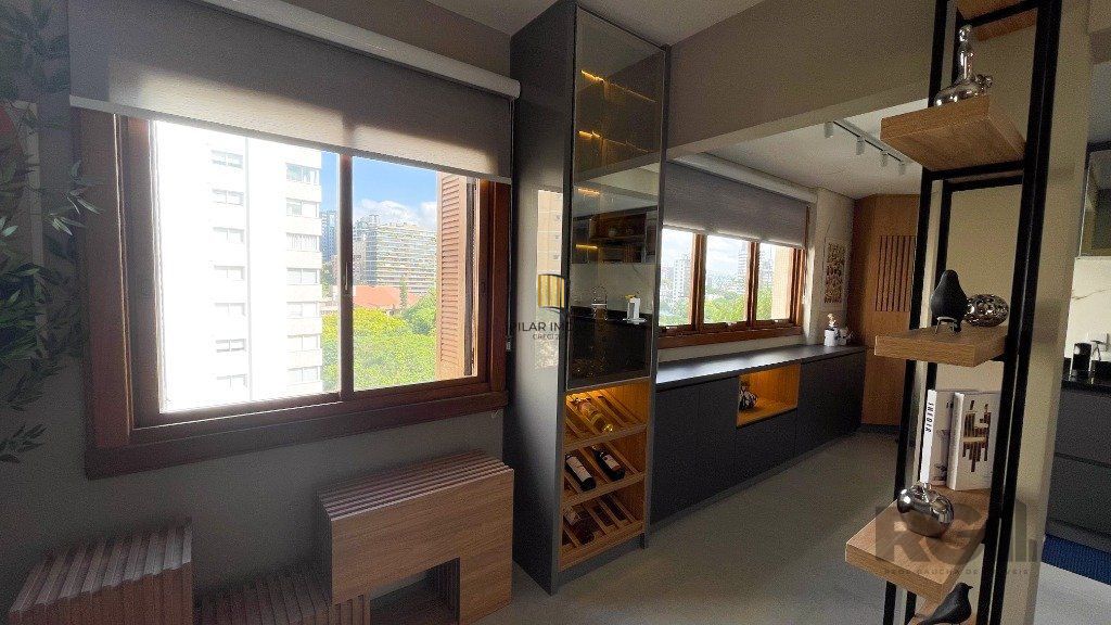 Vende-se luxuoso apartamento 3 quartos com suíte, 2 vagas, com churrasqueira e hidro - 148m² -  Petrópolis