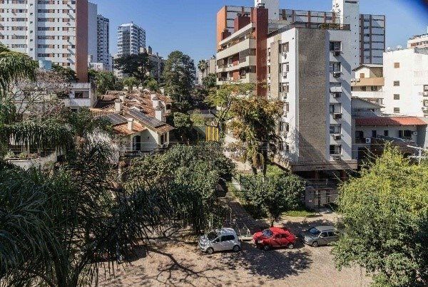Vende-se luxuoso apartamento 3 quartos com suíte, 2 vagas, lareira, churrasqueira, próximo da encol - 133m² - Bela Vista