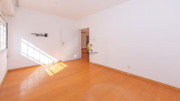 Vende-se apartamento com 3 quartos (1 suíte), 97 m² e 1 vaga – Bom Fim