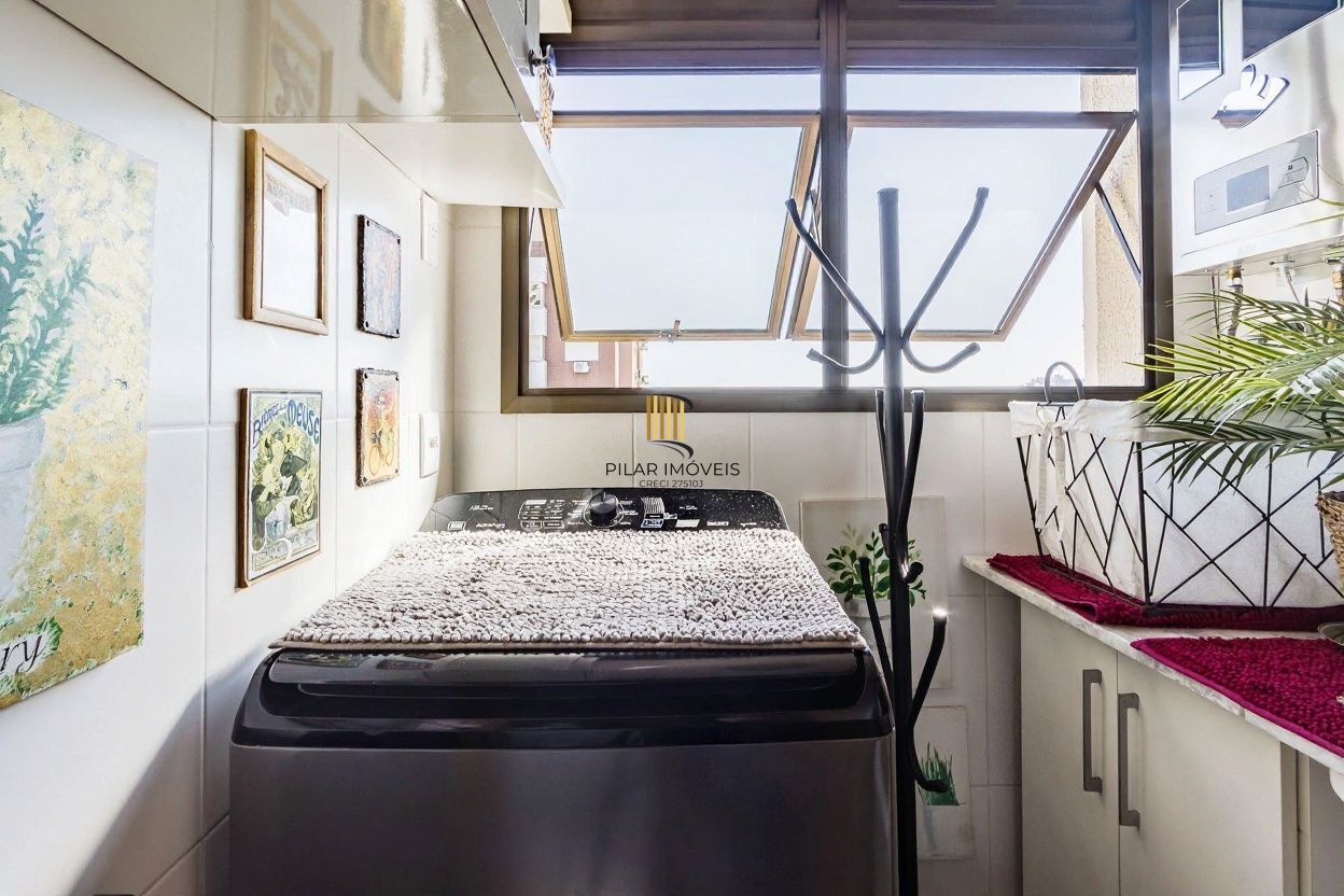 Vende-se apartamento com 2 quartos (1 suíte), 75 m² e churrasqueira - Petrópolis