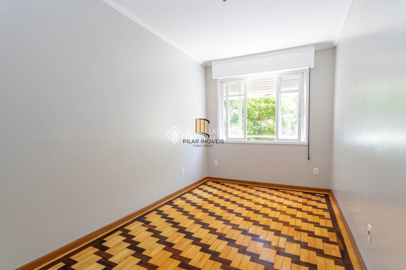 Vende-se apartamento com 3 quartos, 93m² e 1 vaga - Rio Branco