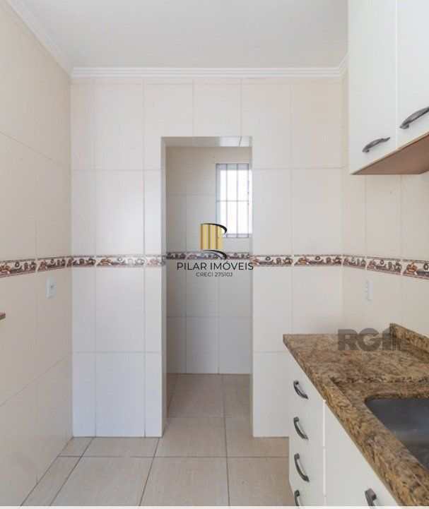 Vende-se ensolarado apartamento 3 quartos, 121m², áreas amplas. com sacada - Petrópolis