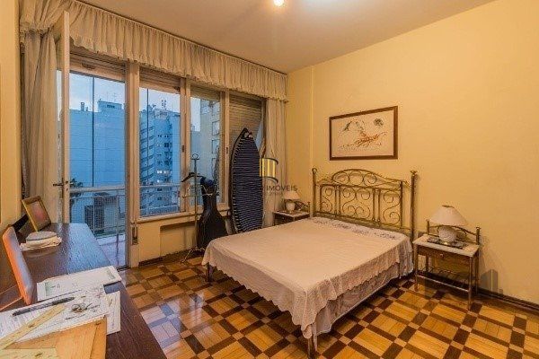 Amplo Apartamento de 3 quartos com suíte e 2 sacadas, com Vista para o Guaíba e 1 Vaga - Moinhos de Vento - 126m²
