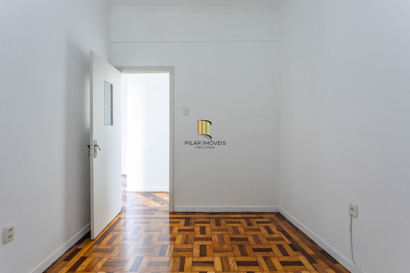 Vende-se apartamento com 2 quartos, 79 m² e sacada - Centro Histórico
