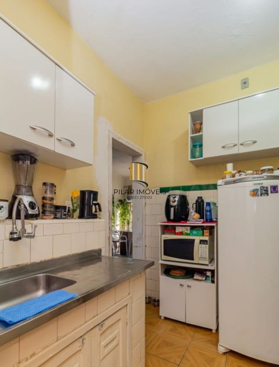 Vende-se apartamento com 3 quartos, 87m² e sacada - Petrópolis