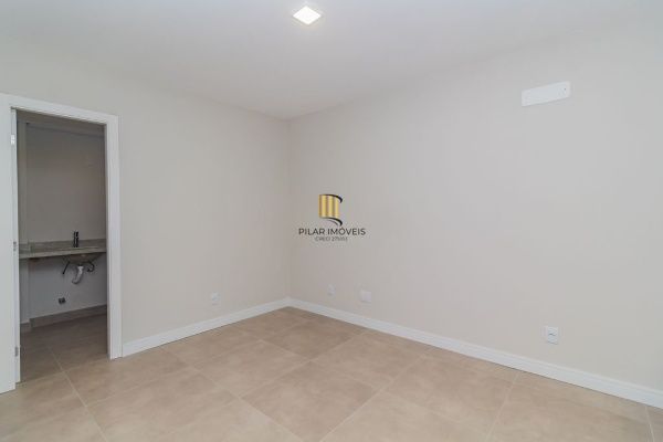 Apartamento reformado com 3 quartos, suíte e 2 vagas – 113 m² -  Mont Serrat