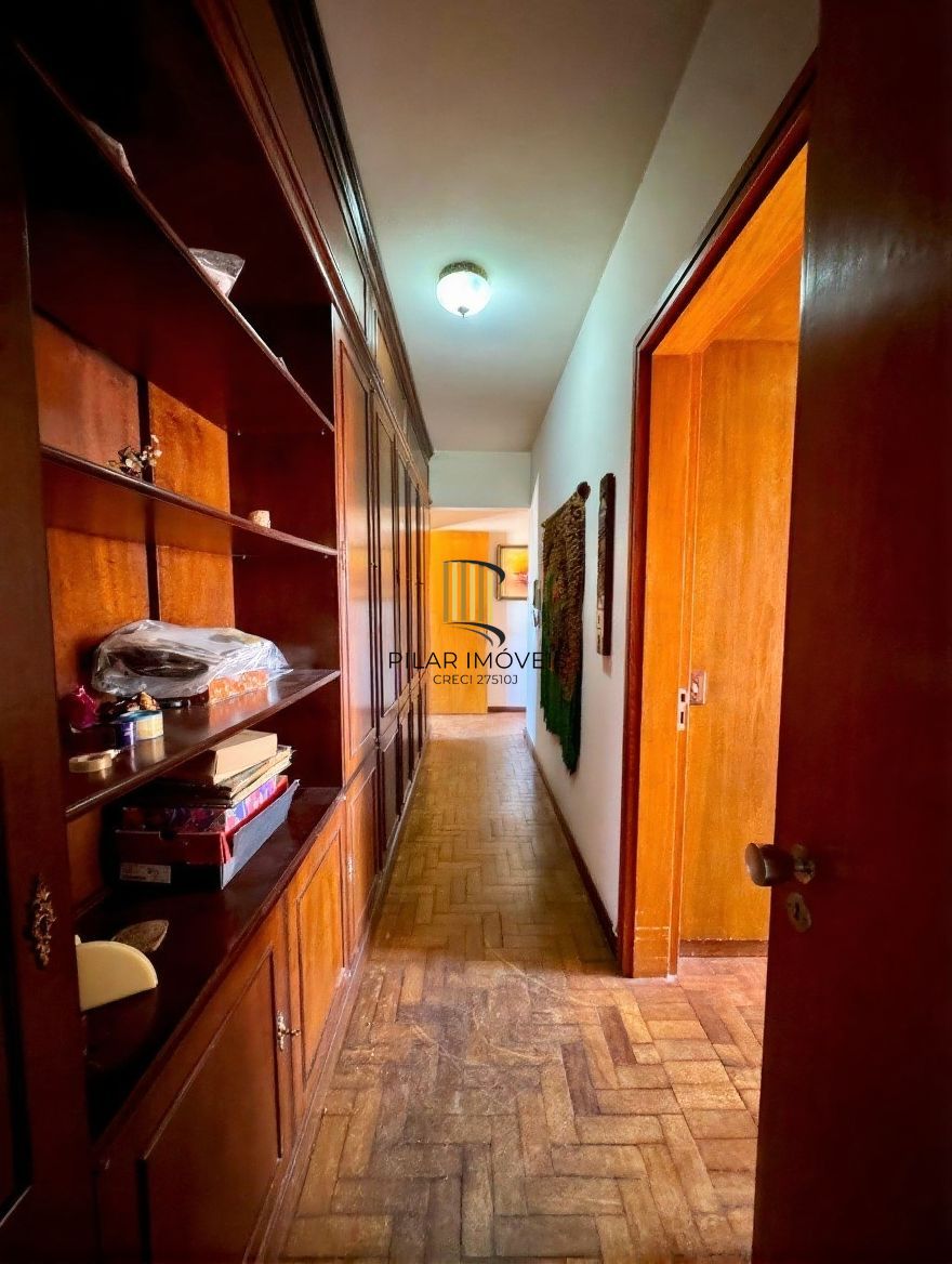 Vende-se apartamento com 3 quartos(1 suíte), 174m² e 2 vagas - Bom Fim