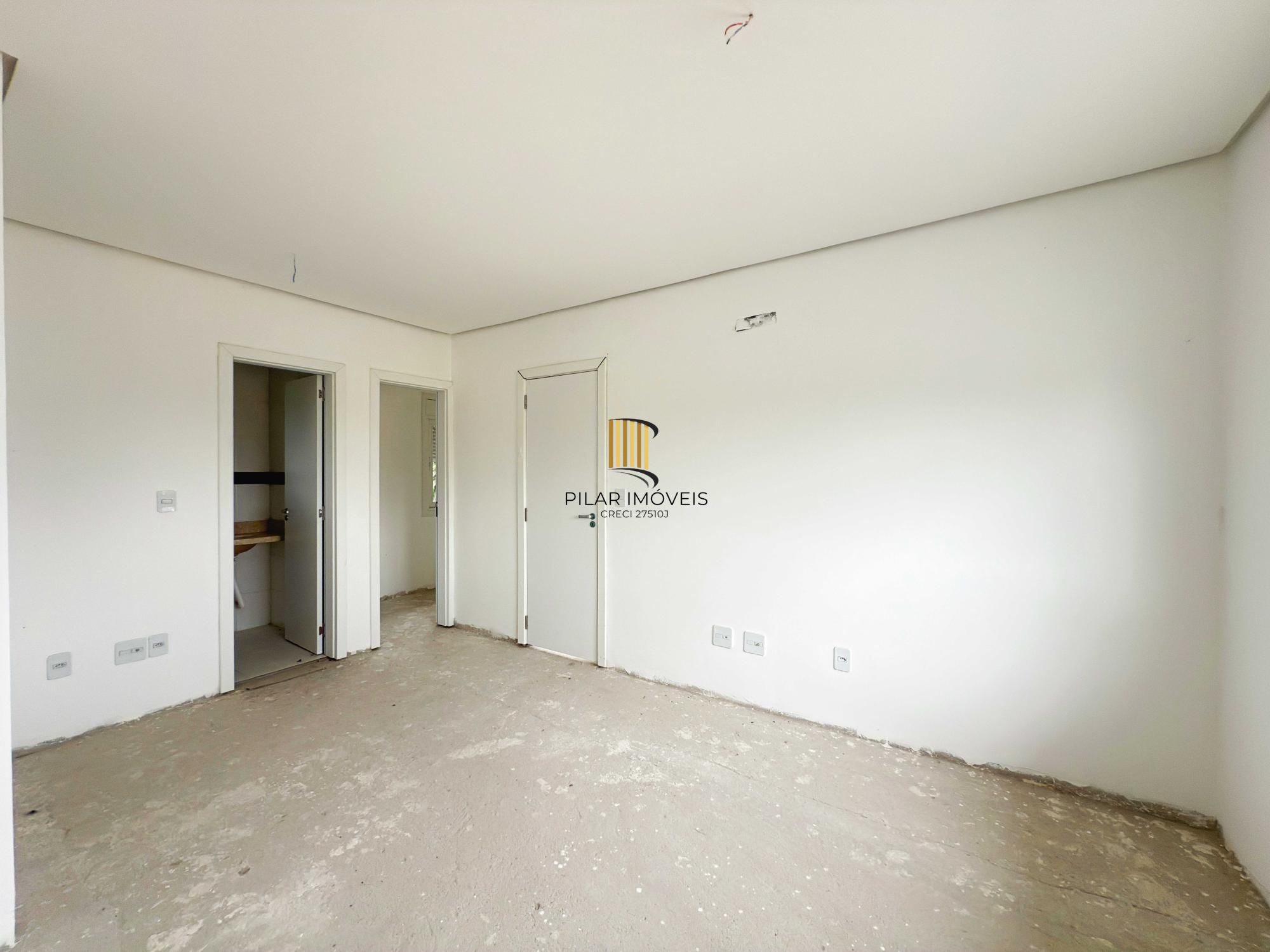 Vende-se casa em condomínio com 4 dormitórios (2 suítes), 3 vagas  – Tristeza