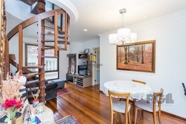 Vende-se espaçoso apartamento 4 quartos, 2 suítes, 3 vagas, próximo ao Hospital Moinhos - 154m² - Floresta