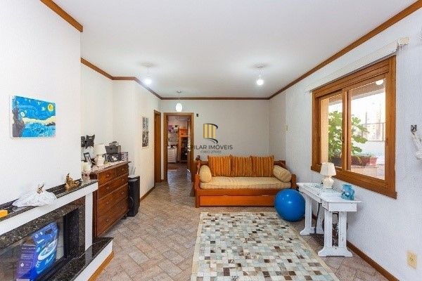Vende-se luxuosa cobertura 329m² com 3 suítes e 3 vagas de garagem no Petrópolis