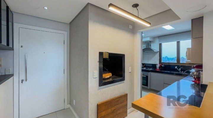 Vende-se apartamento 2 quartos, 1 suíte, 2 vagas – 80m² - Petrópolis