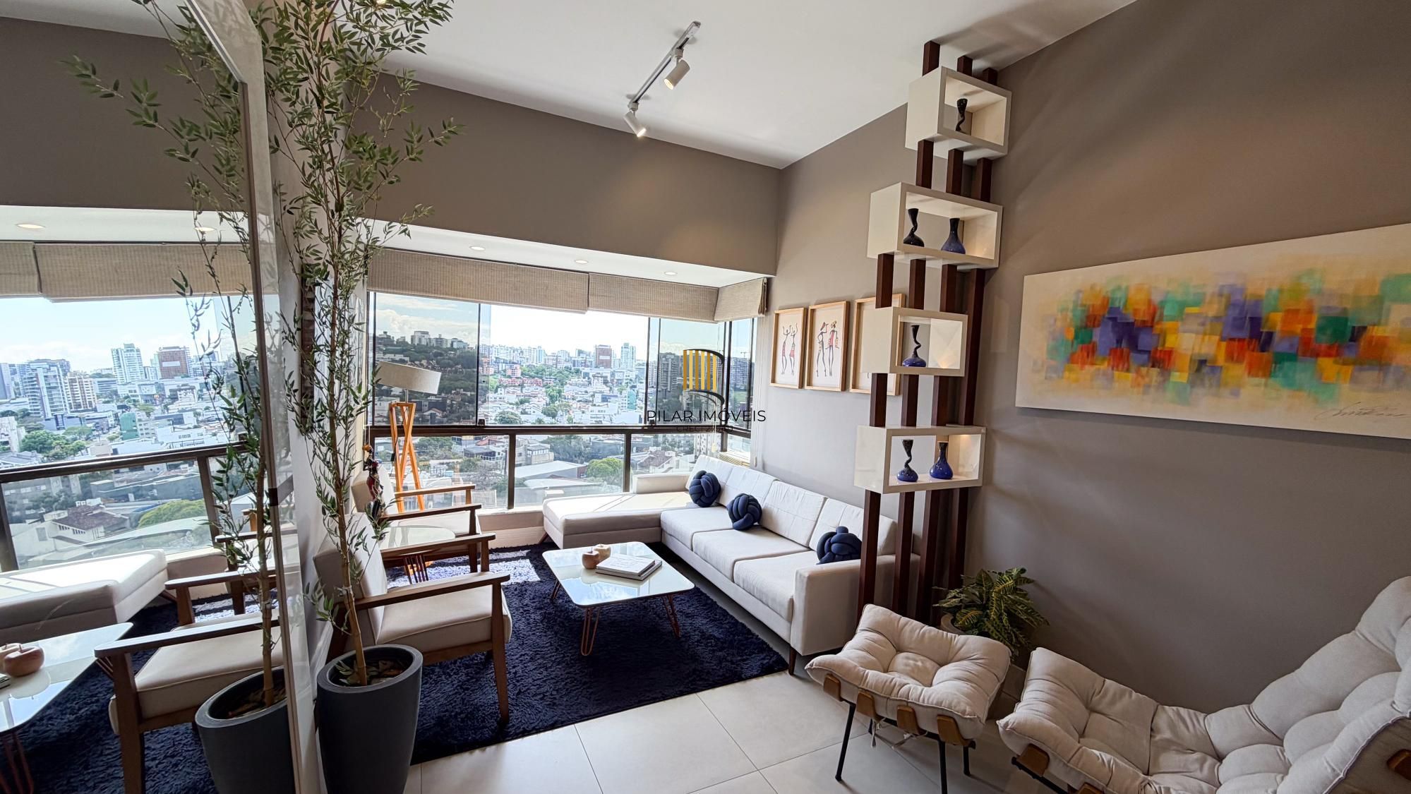 Vende-se linda cobertura com 3 quartos (1 suíte), 209m², 2 vagas e piscina – Três Figueiras