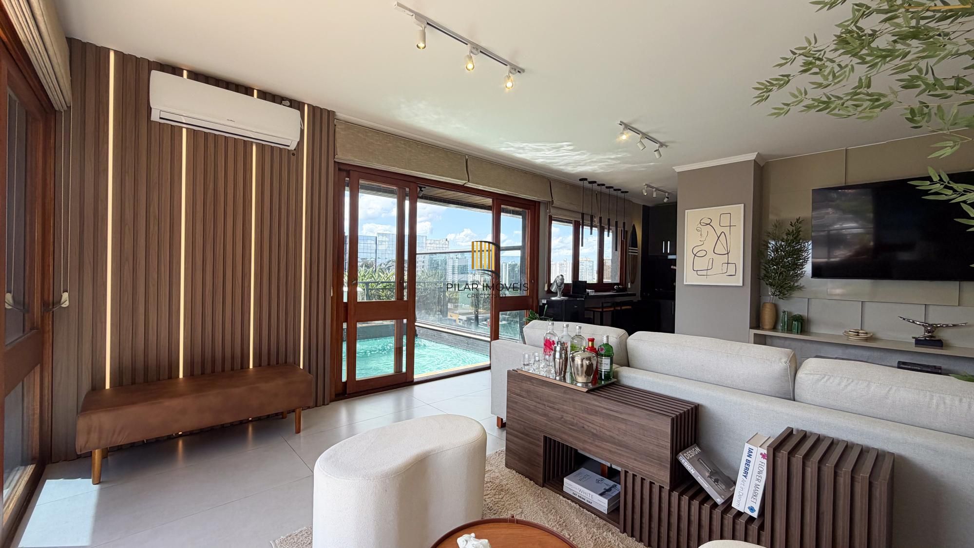 Vende-se linda cobertura com 3 quartos (1 suíte), 209m², 2 vagas e piscina – Três Figueiras