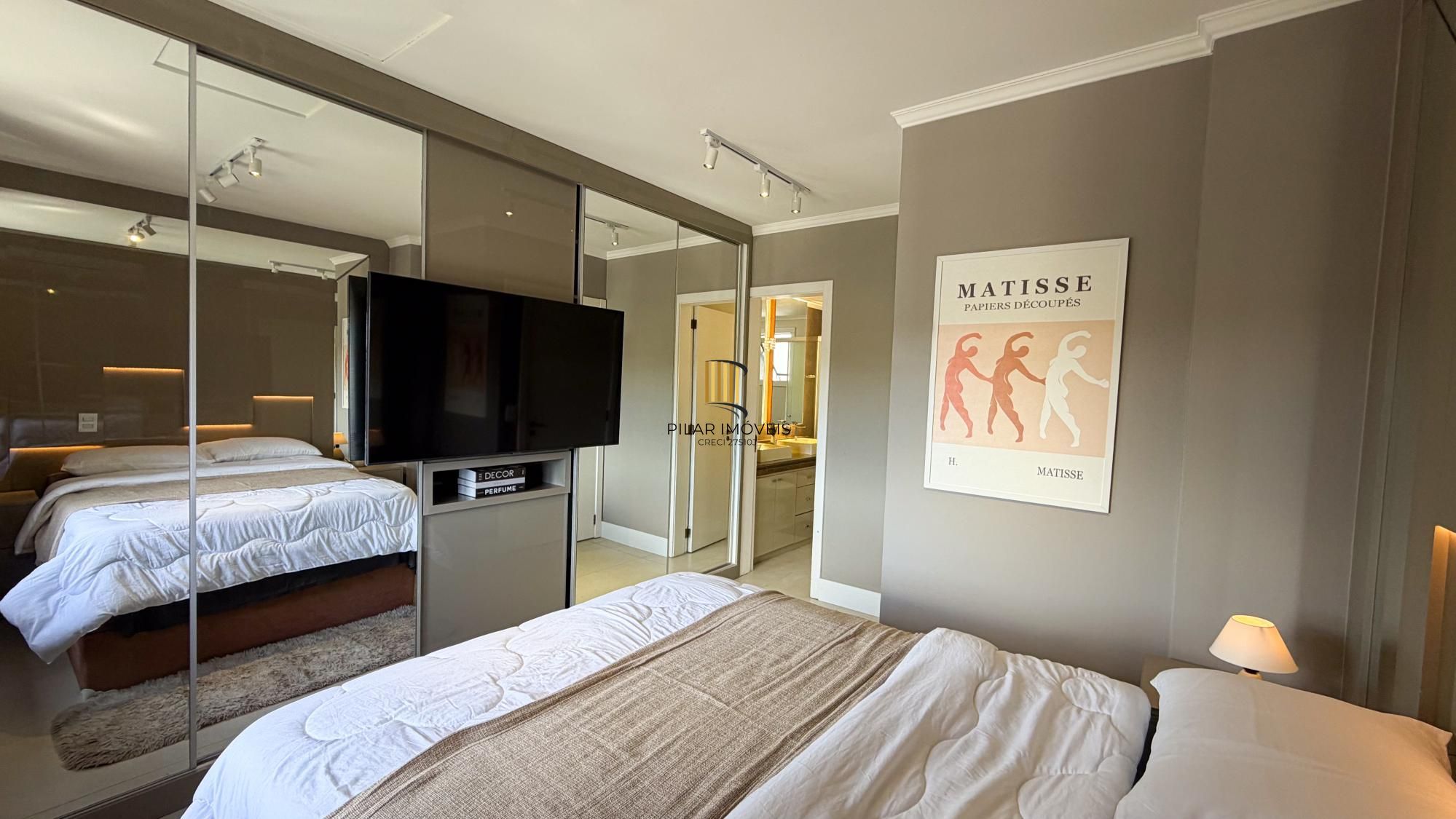 Vende-se linda cobertura com 3 quartos (1 suíte), 209m², 2 vagas e piscina – Três Figueiras