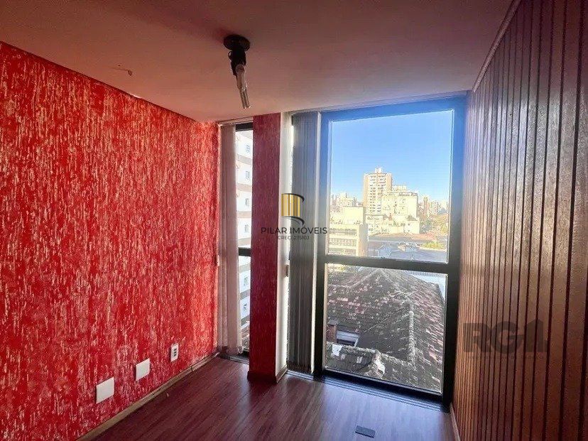 Vende-se bela sala comercial no Menino Deus - 29m²