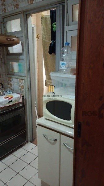 Vende-se amplo apartamento 2 dorm, vaga coberta, predio c/ elevador - 62m² - Rio Branco