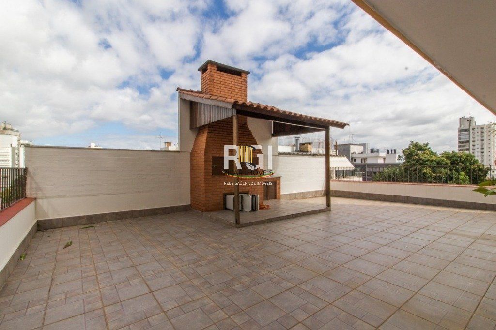 Apartamento á Venda - 140m², 3 dormitórios, sendo 1 suites, 2 vagas - São João