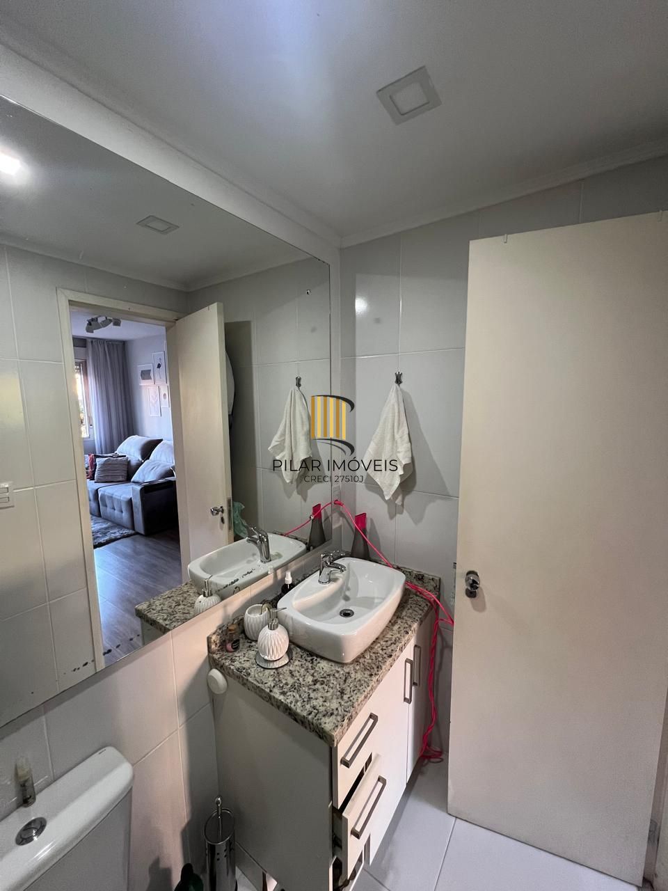 Vende-se apartamento com 1 quarto, 45 m² e 1 vaga - Mont Serrat